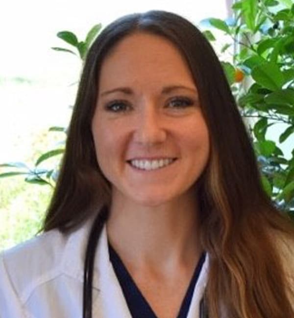 Dr. Amanda Dolian, Dallas Veterinarian